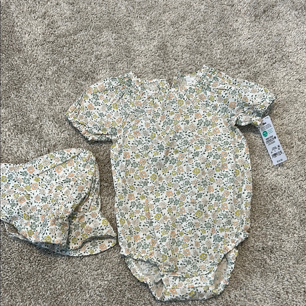 Carters one-piece w hat